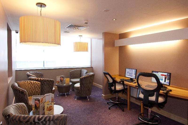 Premier Inn Harrogate South - Bar