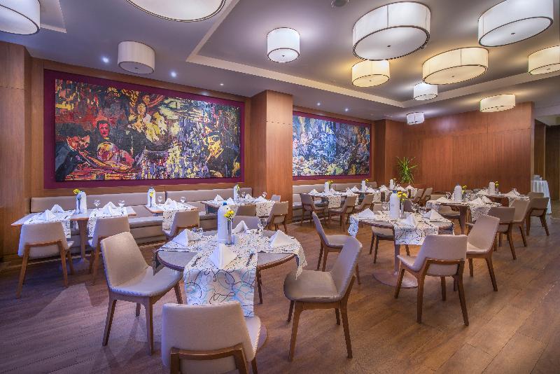 Concorde De Luxe Resort - Restoran