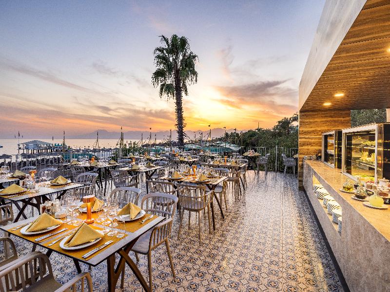 Concorde De Luxe Resort - Restoran