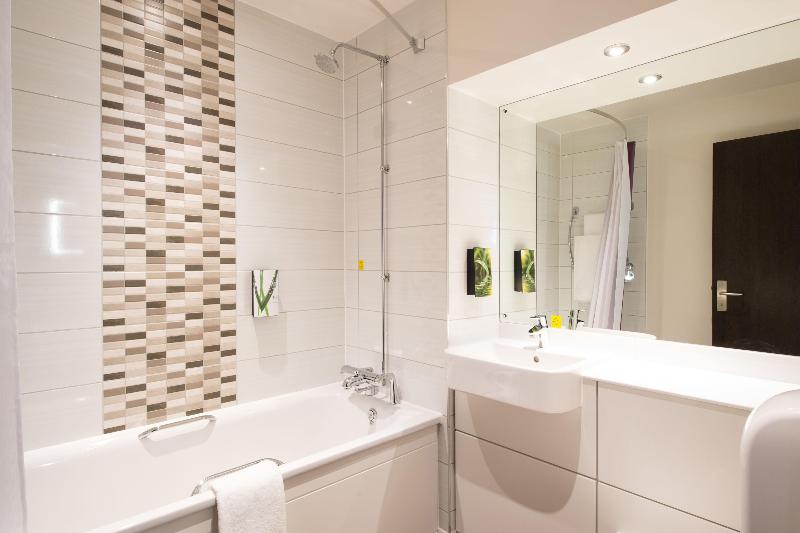 Premier Inn Chatham/Gillingham - Vic Pier - Oda
