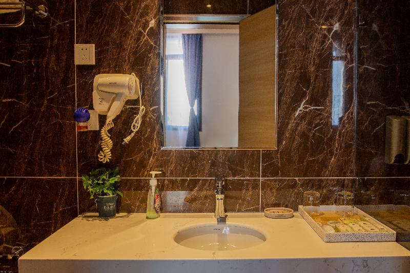 Vancii Hotel - Oda