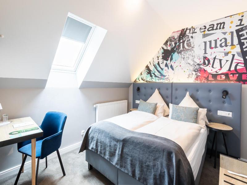 Yors Boutique Hotel - Oda