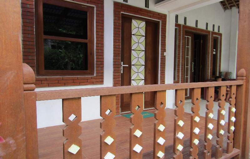 Penginapan Udin Syariah Bukit Rhema by Zuzu - Genel