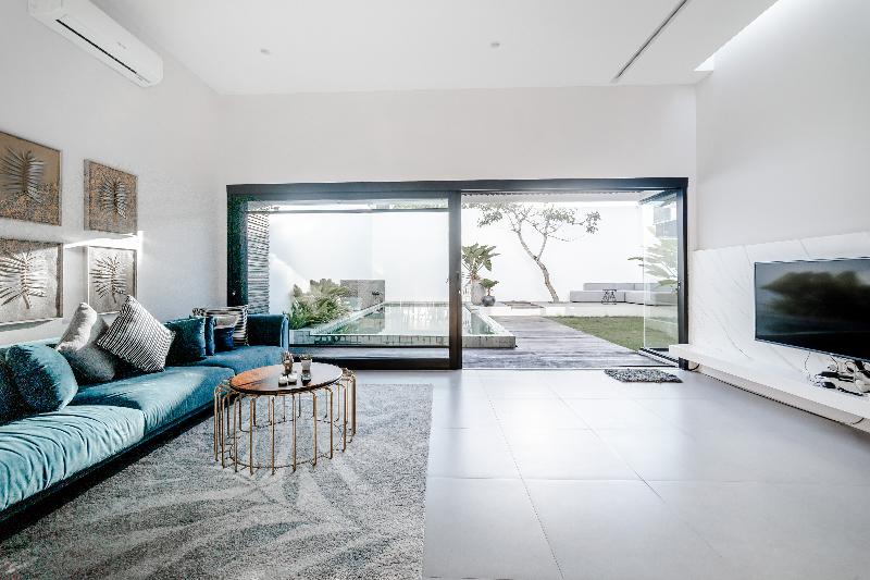 Mile Stone Villa by Zuzu - Lobi
