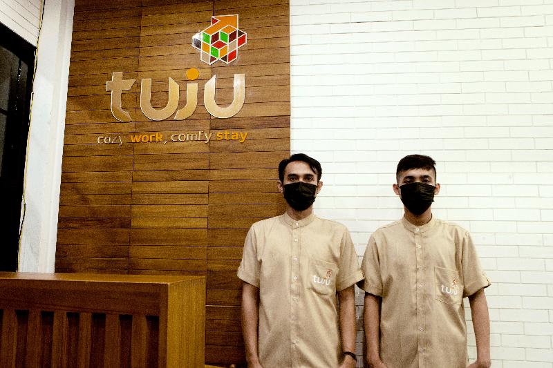 Tuju Arteri Pods by Zuzu - Lobi