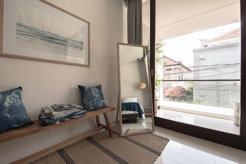 Pelangi 148 Beach Suites by ZUZU - Lobi