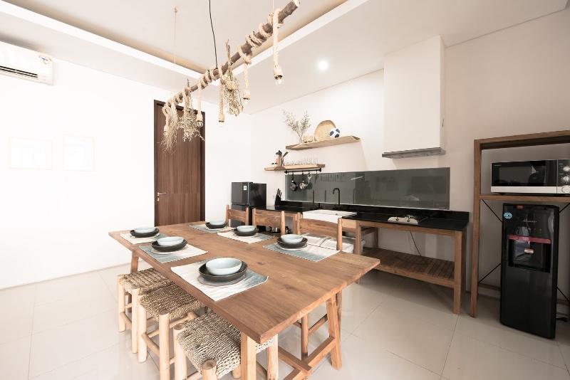 Pelangi 148 Beach Suites by ZUZU - Lobi