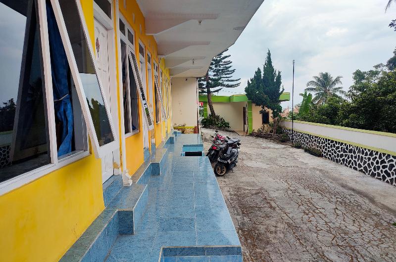 Hotel Abimanyu Bandungan by ZUZU - Genel