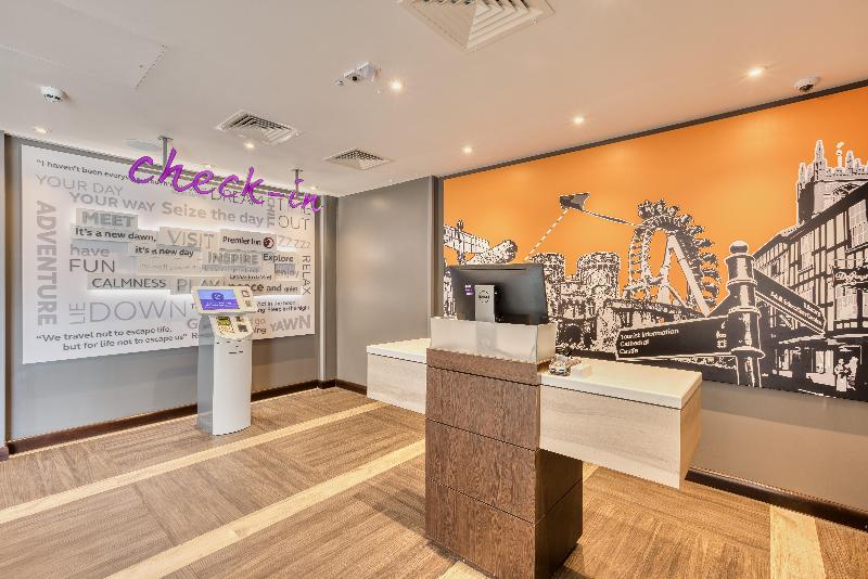 Premier Inn Hereford City Centre - Old Market - Lobi