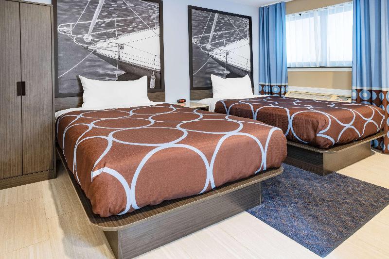 Super 8 by Wyndham Lindenhurst - Oda