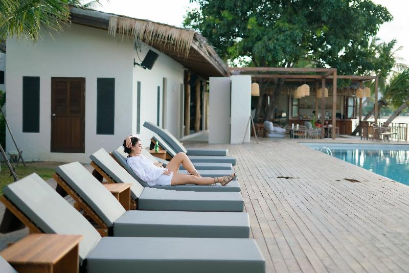 The Flow Samui Beach Resort - Havuz
