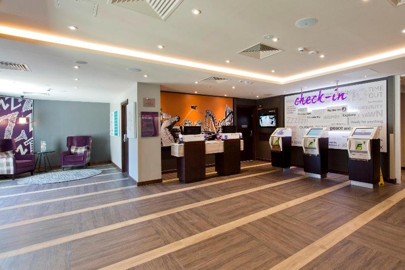 Premier Inn London Hayes Heathrow - Hyde Park - Lobi