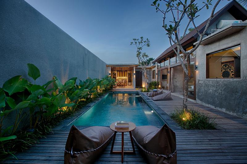 Taman Dharmawangsa Suites - Oda