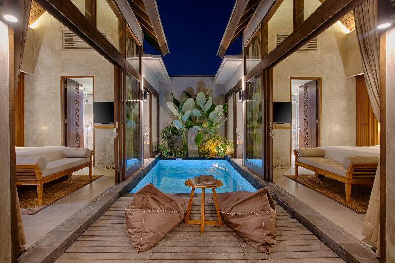 Taman Dharmawangsa Suites - Havuz