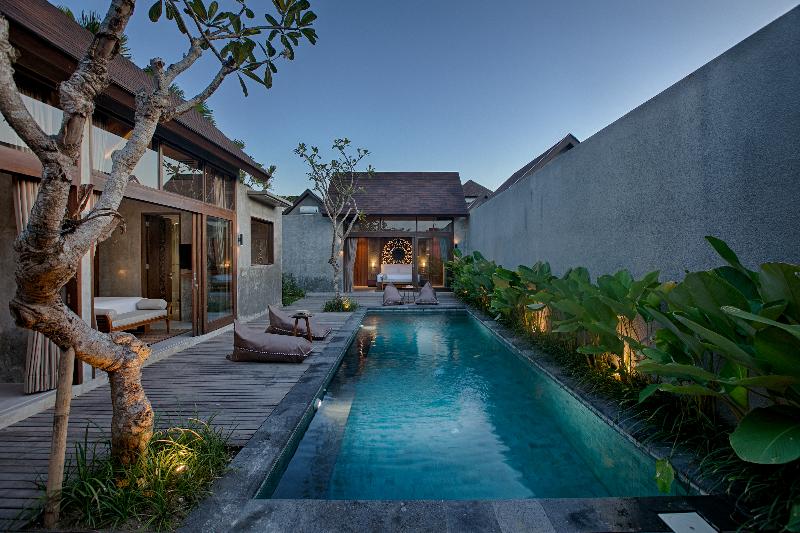 Taman Dharmawangsa Suites - Havuz