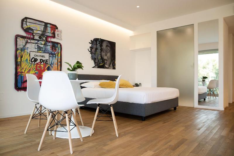 Marina Gardens Boutique & Suites - Oda