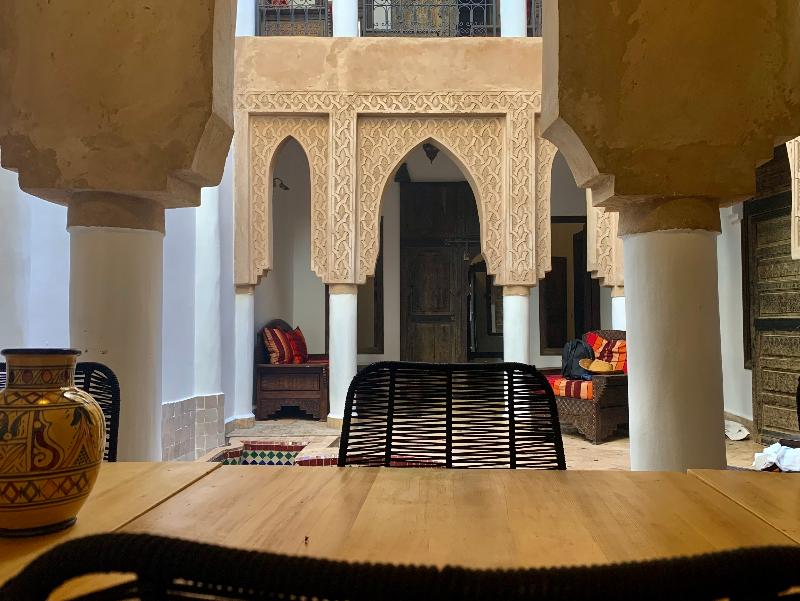 Riad Laksiba - Genel