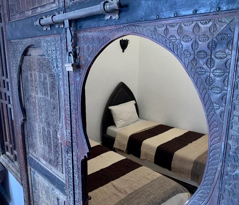 Riad Laksiba - Oda