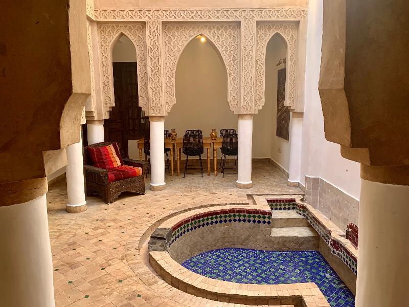 Riad Laksiba - Havuz