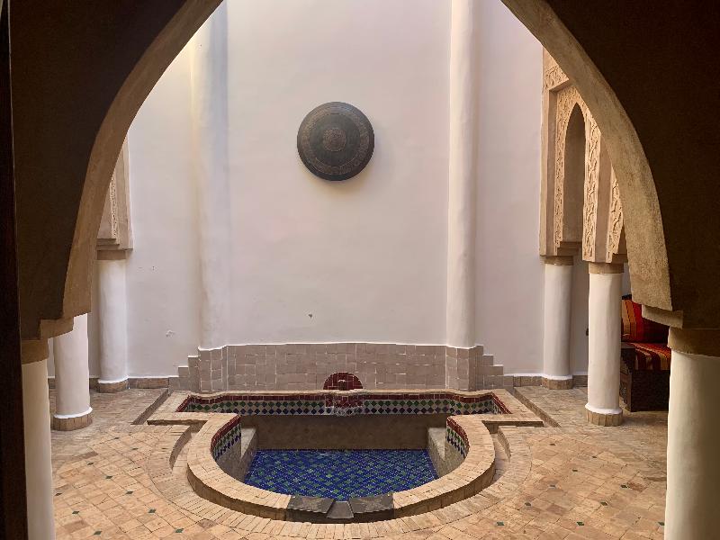 Riad Laksiba - Havuz