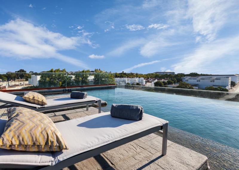 Vitoria Stone Hotel - Havuz