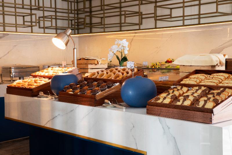 Prime Al Corniche Hotel - Restoran