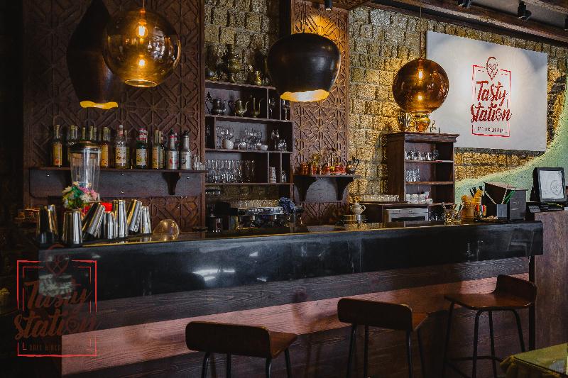 Maajid Hotel & Restaurant - Bar
