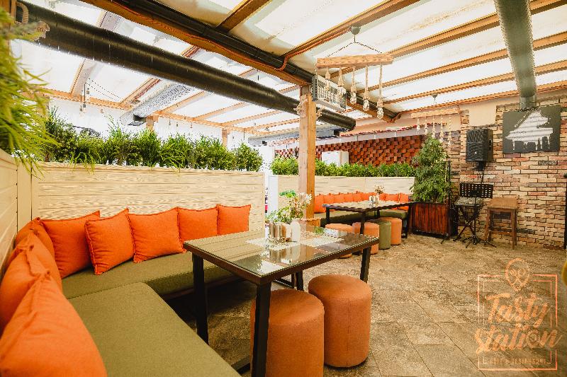 Maajid Hotel & Restaurant - Teras