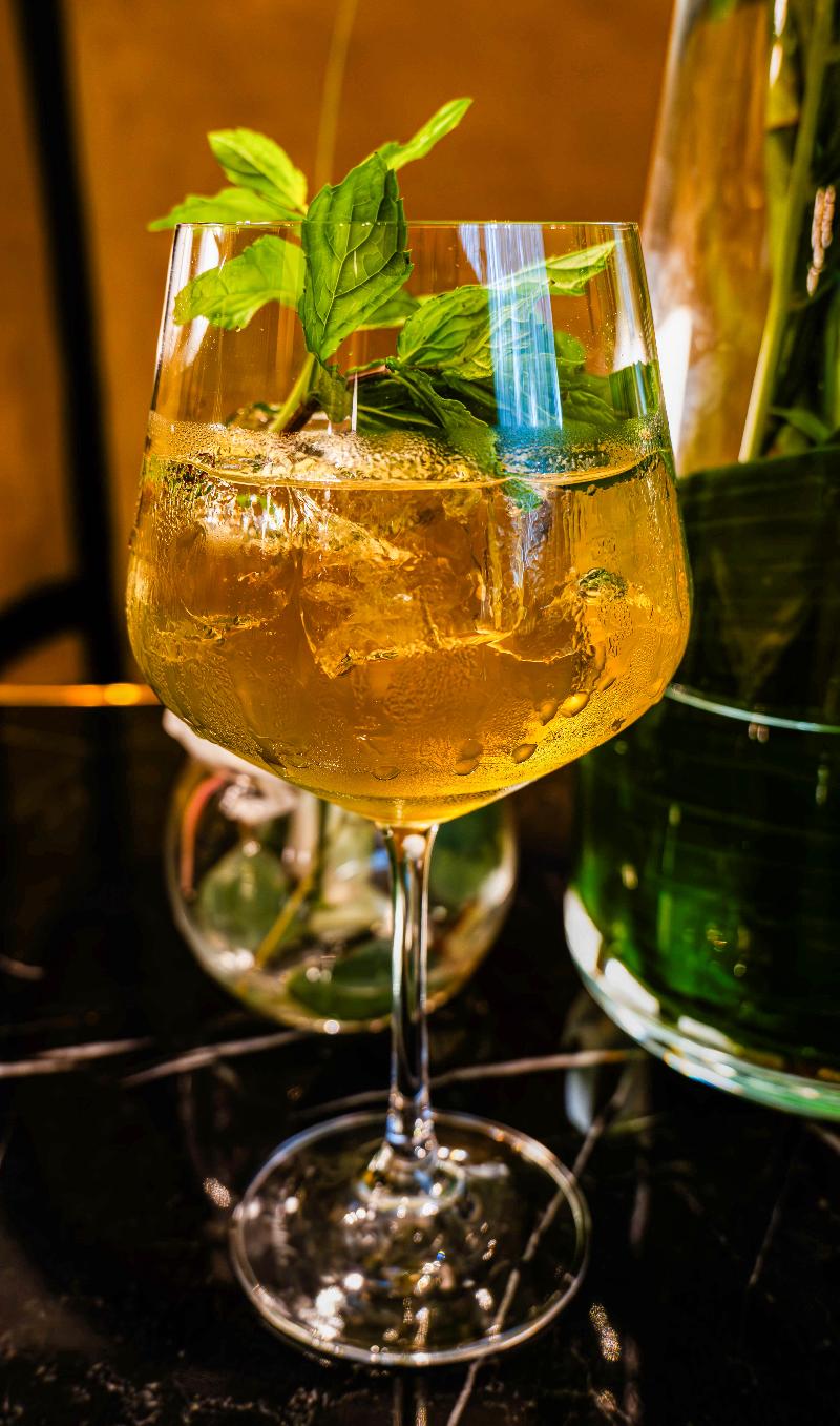 Gate Twenty Two Boutique Hotel - Bar