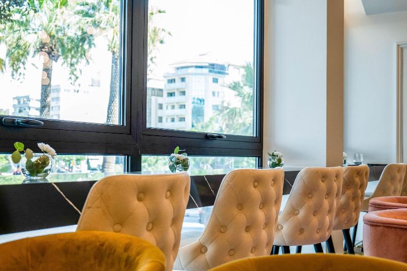 Gate Twenty Two Boutique Hotel - Lobi