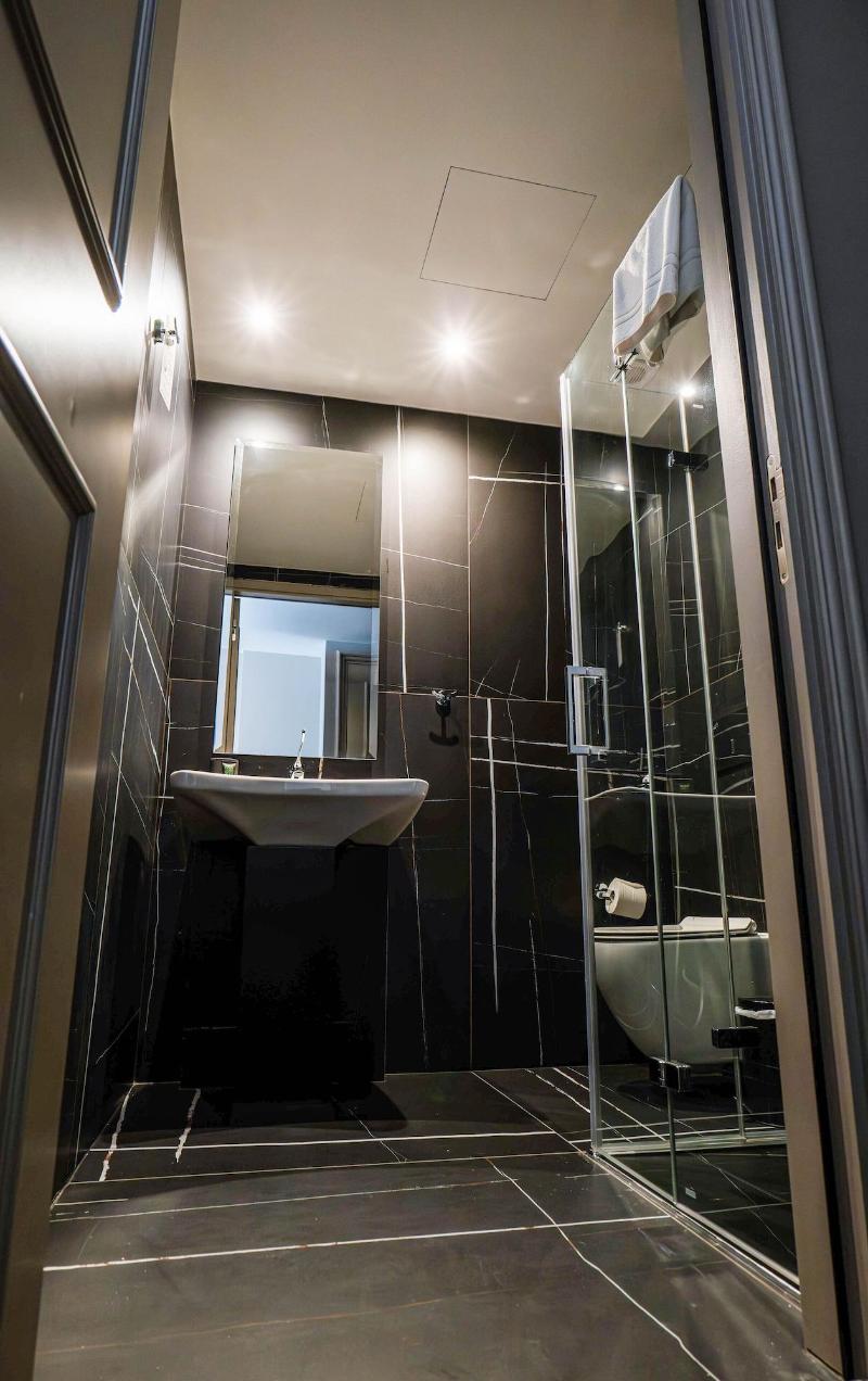 Gate Twenty Two Boutique Hotel - Oda