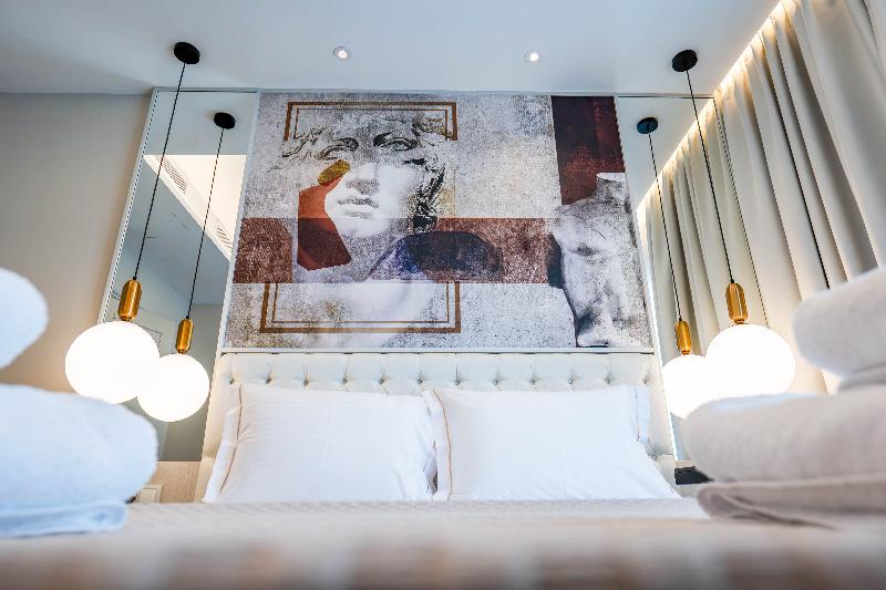 Gate Twenty Two Boutique Hotel - Oda