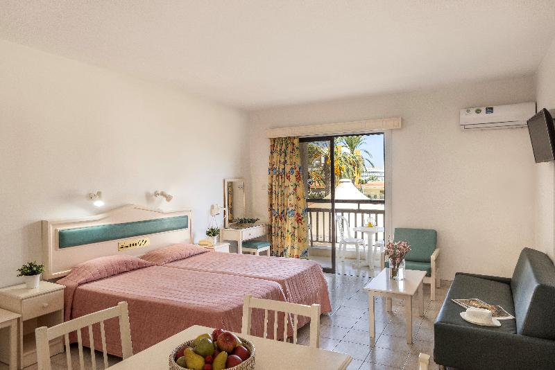 Seagull Hotel Apartments - Oda