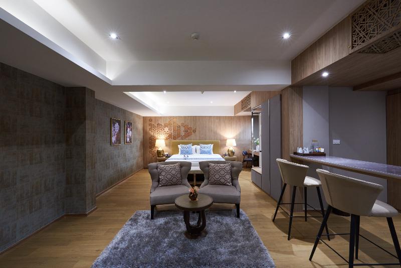 Almas Hotel Bangkok - Oda