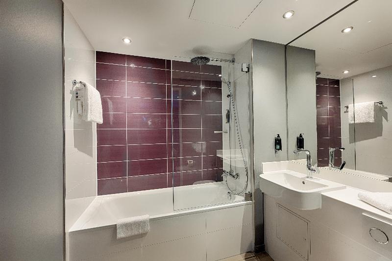 Premier Inn Düsseldorf City Friedrichstadt - Oda