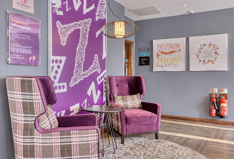 Premier Inn London Hammersmith Shepherds Bush Rd - Bar
