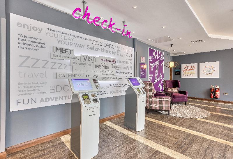 Premier Inn London Hammersmith Shepherds Bush Rd - Lobi