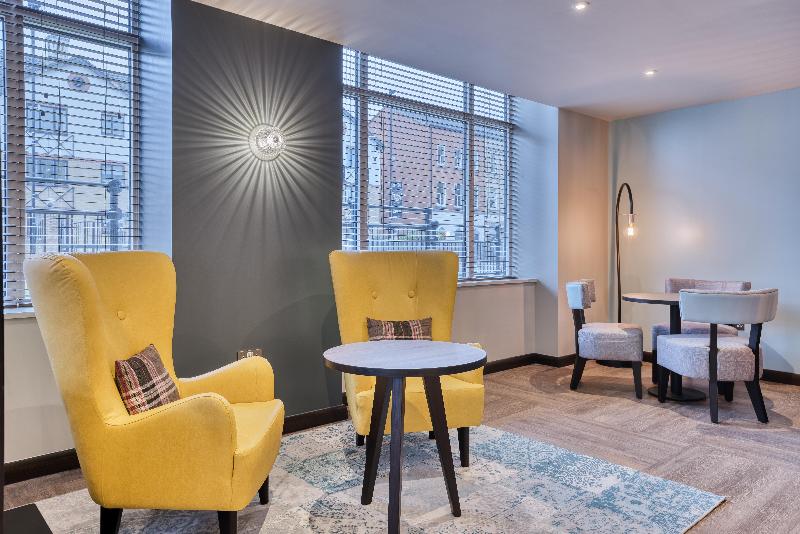 Premier Inn Peterborough City Centre - Bar