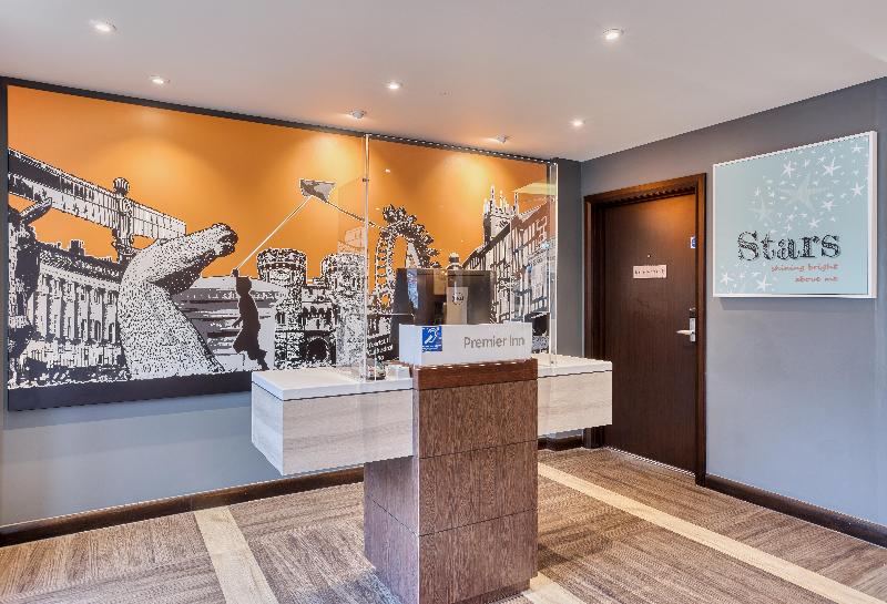 Premier Inn Peterborough City Centre - Lobi