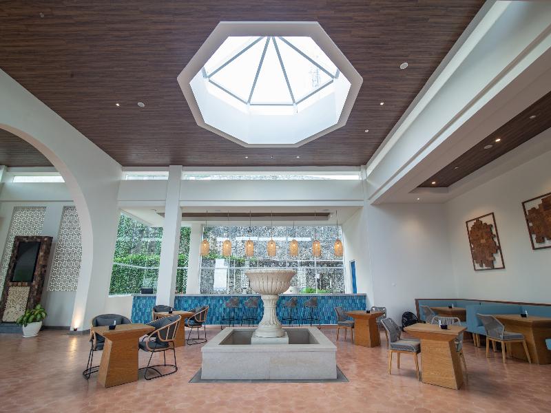 Royal Avila Boutique Resort - Bar