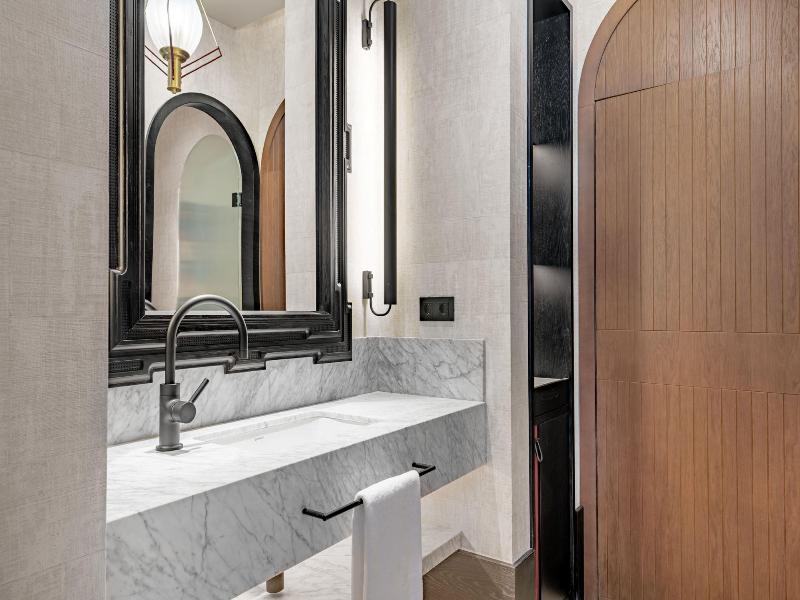 Hotel Montera Madrid, Curio Collection by Hilton - Oda