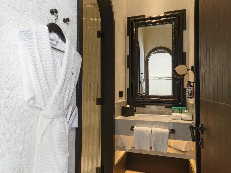 Hotel Montera Madrid, Curio Collection by Hilton - Oda