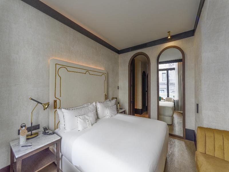 Hotel Montera Madrid, Curio Collection by Hilton - Oda