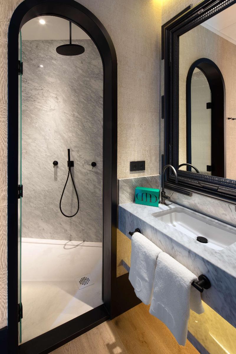 Hotel Montera Madrid, Curio Collection by Hilton - Oda
