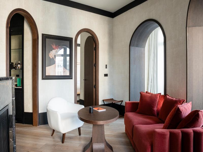 Hotel Montera Madrid, Curio Collection by Hilton - Oda