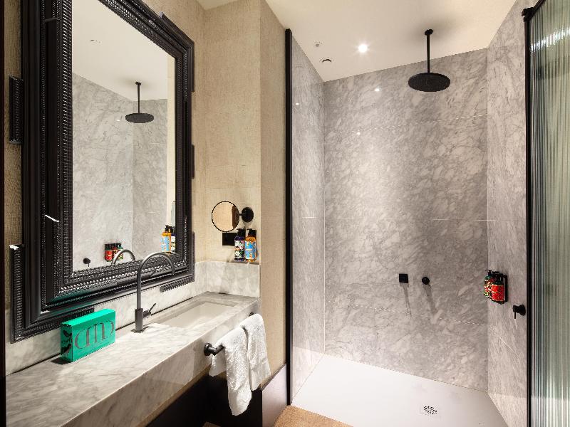Hotel Montera Madrid, Curio Collection by Hilton - Oda