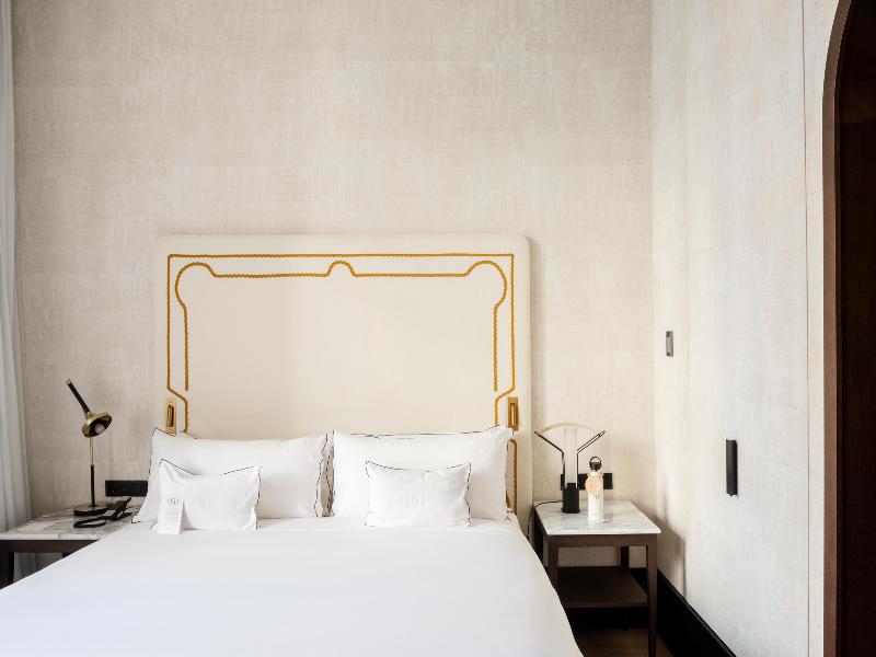 Hotel Montera Madrid, Curio Collection by Hilton - Oda