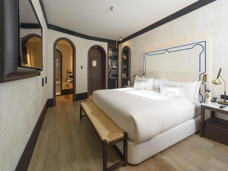 Hotel Montera Madrid, Curio Collection by Hilton - Oda