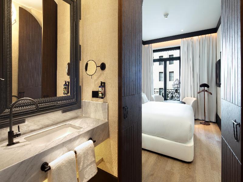 Hotel Montera Madrid, Curio Collection by Hilton - Oda