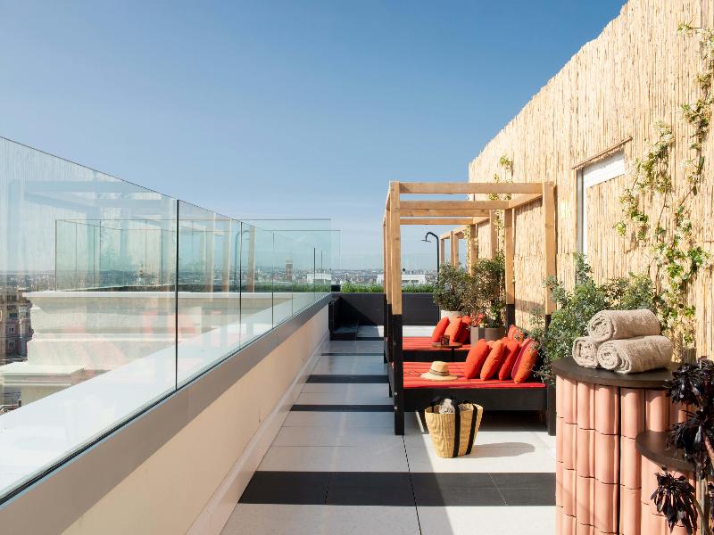 Hotel Montera Madrid, Curio Collection by Hilton - Havuz
